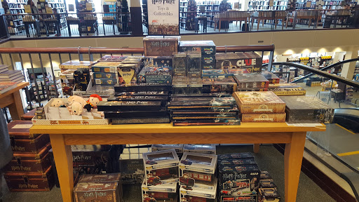 Book Store «Barnes & Noble», reviews and photos, 91 Old Country Rd, Carle Place, NY 11514, USA