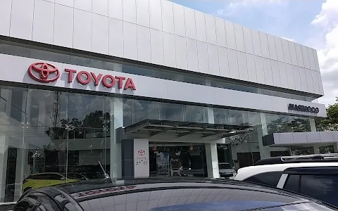 Iwan Nasmoco Toyota Pati image
