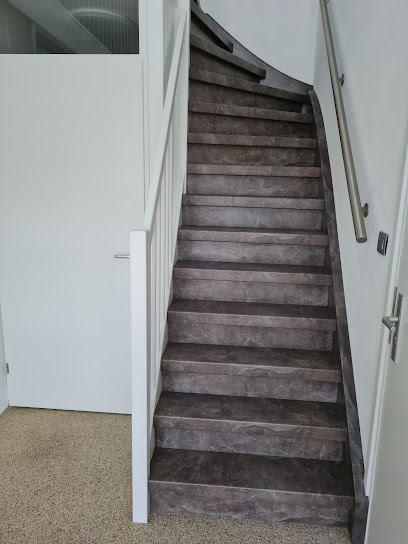 't Trepke traprenovatie en laminaatvloeren