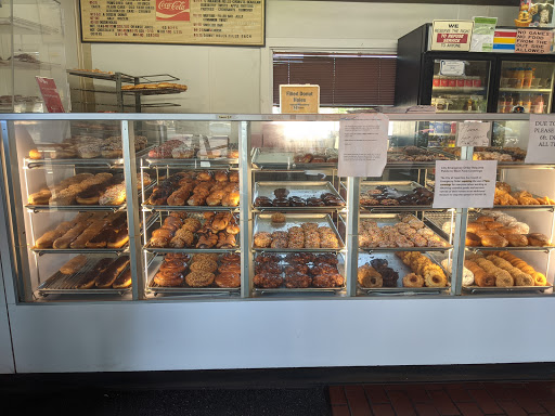 Donut Shop «Donut Wheel», reviews and photos, 10250 N De Anza Blvd, Cupertino, CA 95014, USA