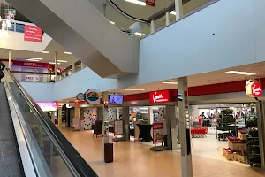 Shopping Center Broeker Veiling image