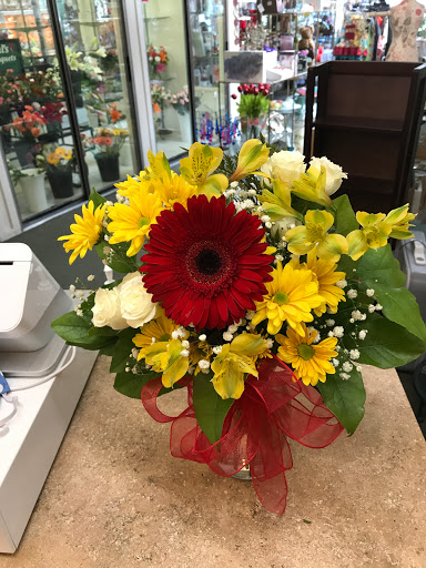 Florist «Crystals Flowers & Gifts», reviews and photos, 17314 Pacific Ave S, Spanaway, WA 98387, USA