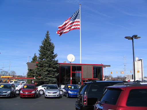 Car Dealer «DeMaagd GMC Nissan - New and Used Car Sales», reviews and photos, 333 W Dickman Rd, Battle Creek, MI 49037, USA