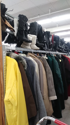 Thrift Store «Village Discount Outlet Store 06», reviews and photos, 2706 165th St, Hammond, IN 46323, USA