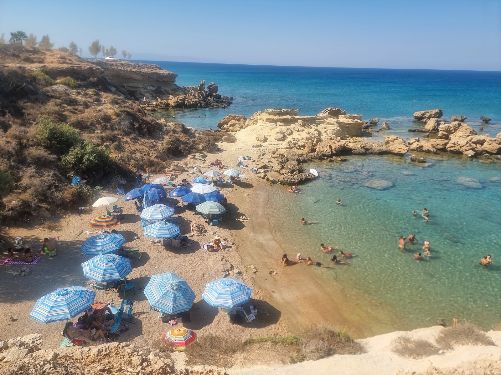 Foto von Paralimni Beach mit beiger sand Oberfläche