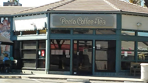 Shopping Mall «Lyon Village Shopping Center», reviews and photos, 2580 Fair Oaks Blvd, Sacramento, CA 95825, USA