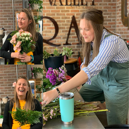 Florist «Chippewa Valley Floral», reviews and photos, 507 S Barstow St, Eau Claire, WI 54701, USA