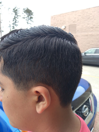 Barber Shop «Kingwood Barber Shop», reviews and photos, 1317 Northpark Dr #103, Kingwood, TX 77339, USA