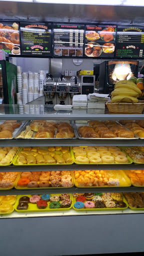 Donut Shop «Yummy Donuts», reviews and photos, 7555 Balboa Blvd, Van Nuys, CA 91406, USA