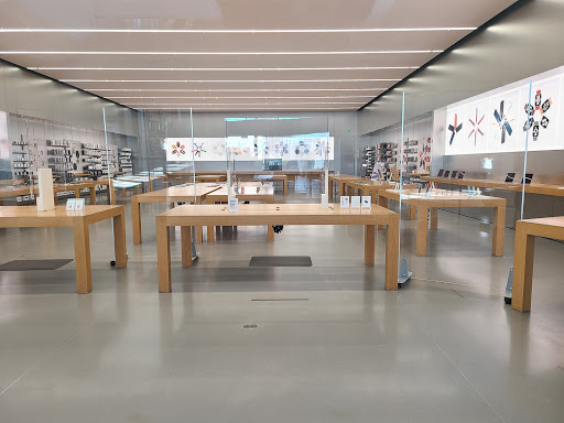 Apple Manhattan Village image