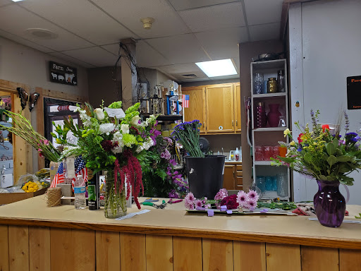 Florist «Forever Yours Flowers & Gifts», reviews and photos, 10934 Combie Rd #116, Auburn, CA 95602, USA