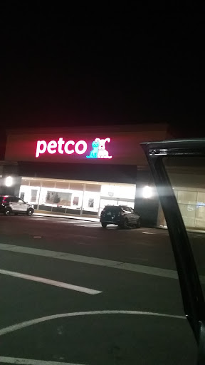 Pet Supply Store «Petco Animal Supplies», reviews and photos, 852 N Western Ave, San Pedro, CA 90732, USA