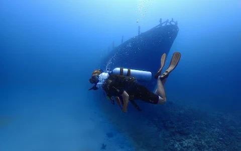 Epic Ocean Adventures PADI Diving Center Srilanka image