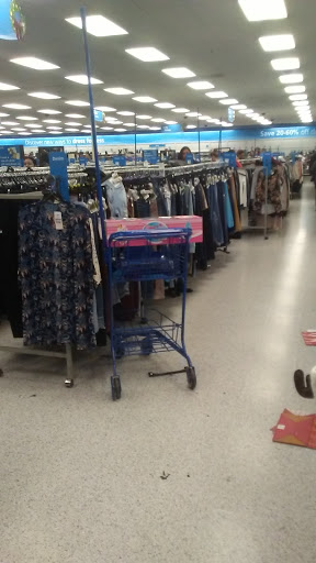 Clothing Store «Ross Dress for Less», reviews and photos, 1419 N Davis Rd, Salinas, CA 93907, USA