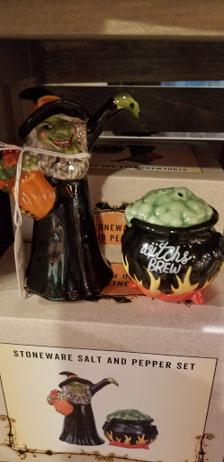 American Restaurant «Cracker Barrel Old Country Store», reviews and photos, 200 Bypass Rd, Williamsburg, VA 23185, USA