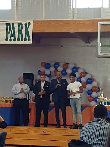 Recreation Center «Gunning Park Recreation Center», reviews and photos, 16700 Puritas Ave, Cleveland, OH 44135, USA