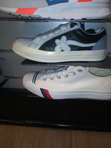 Shoe Store «Foot Locker», reviews and photos, 3801 Branch Ave, Hillcrest Heights, MD 20748, USA