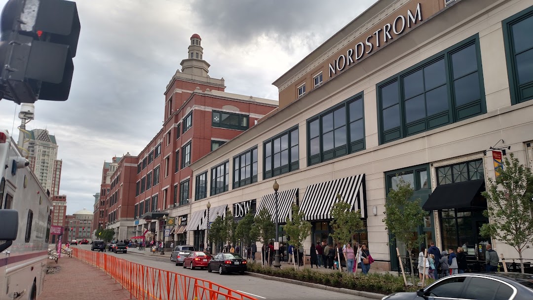 DSW Designer Shoe Warehouse