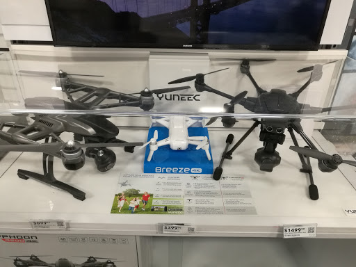 Electronics Store «Best Buy», reviews and photos, 1620 W Osceola Pkwy, Kissimmee, FL 34741, USA