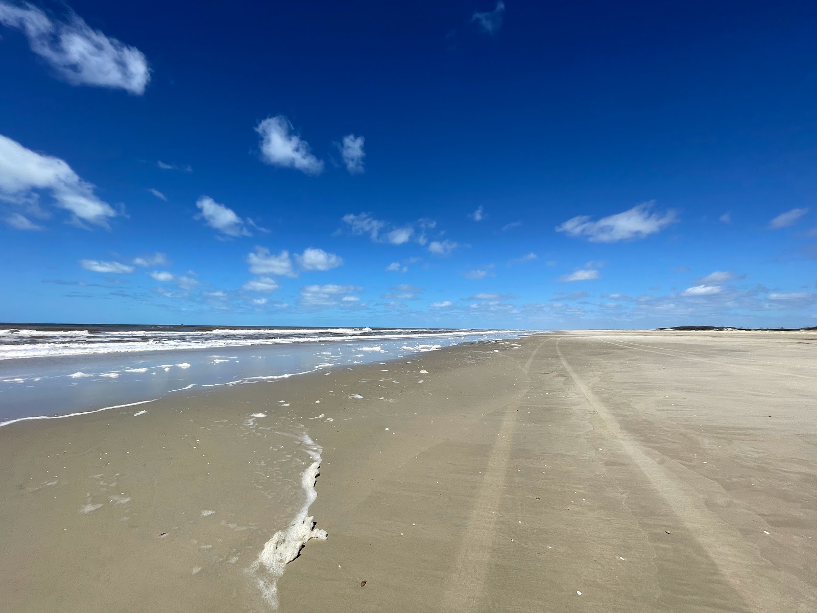 Foto van Strand van Barra do Estreito met helder zand oppervlakte