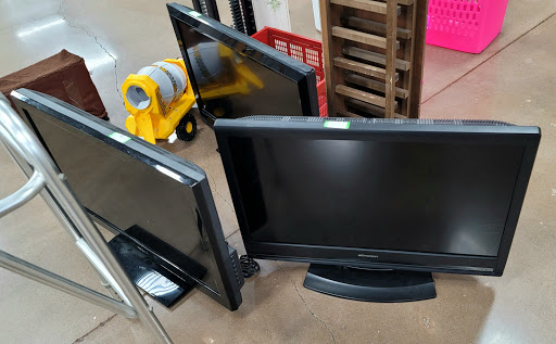 Thrift Store «Goodwill Retail Store of St. Peters – Mid Rivers», reviews and photos, 620 Mid Rivers Mall Dr, St Peters, MO 63376, USA