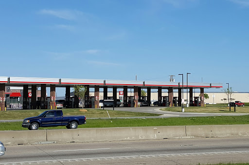 Gas Station «QuikTrip», reviews and photos, 5400 S Interstate 35 East Service Rd, Waxahachie, TX 75165, USA