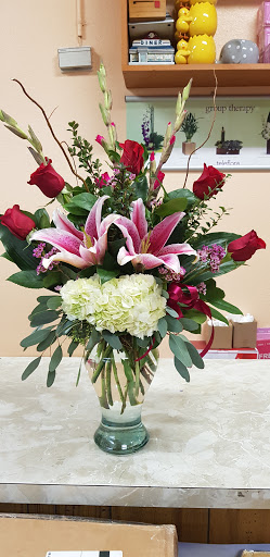 Florist «Canoga Park Florist», reviews and photos, 7144 Owensmouth Ave, Canoga Park, CA 91303, USA