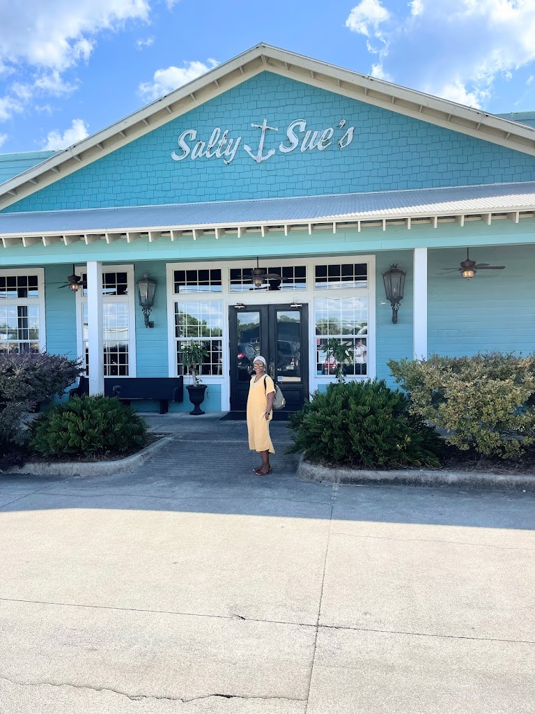 Salty Sue's Restaurant 32413