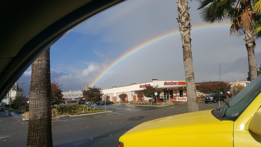 Grocery Store «Grocery Outlet Bargain Market», reviews and photos, 80 E Washington St, Petaluma, CA 94952, USA