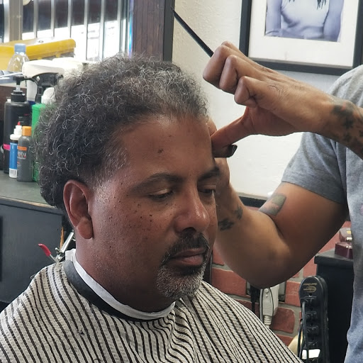 Barber Shop «Midtown Barbershop», reviews and photos, 4830 Almeda Rd, Houston, TX 77004, USA