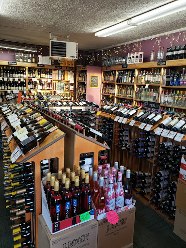 Liquor Store «Fort Hill Liquor Store», reviews and photos, 1520 Mt Hope Ave, Rochester, NY 14620, USA