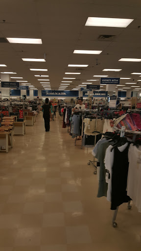 Shopping Mall «Gateway Centre Plaza», reviews and photos, Howard St, Chicago, IL 60626, USA