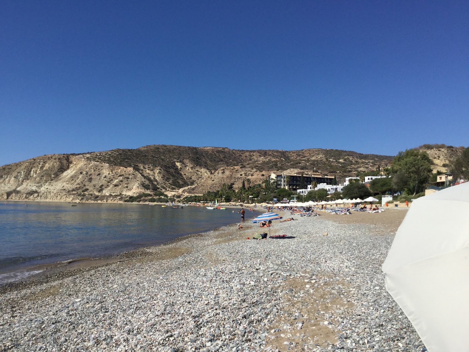 Pissouri beach的照片 带有宽敞的海湾