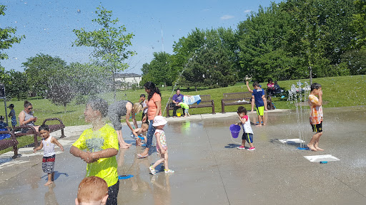 Park «Fountain Square Park», reviews and photos, 1751 Gibson Dr, Elk Grove Village, IL 60007, USA