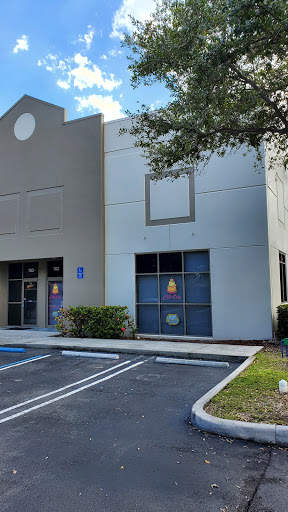 Wedding Bakery «Elite Cake Creations», reviews and photos, 12330 SW 53rd St, Cooper City, FL 33330, USA