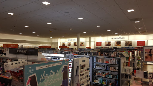 Hair Salon «Ulta Beauty», reviews and photos, 24235 Magic Mountain Pkwy, Valencia, CA 91355, USA