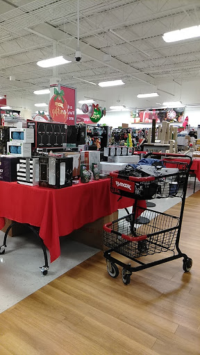 Department Store «T.J. Maxx», reviews and photos, 16920 US-441, Mt Dora, FL 32757, USA