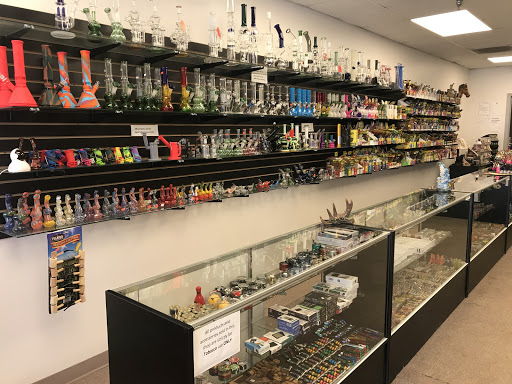 Tobacco Shop «Smoke Hut Smoke Shop», reviews and photos, 11902 Blue Ridge Boulevard g, Grandview, MO 64030, USA