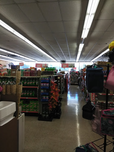 Dollar Store «FAMILY DOLLAR», reviews and photos, 627 N 2nd Ave, Lewisburg, TN 37091, USA