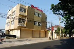 RedDoorz near Akademi Kepolisian Semarang image