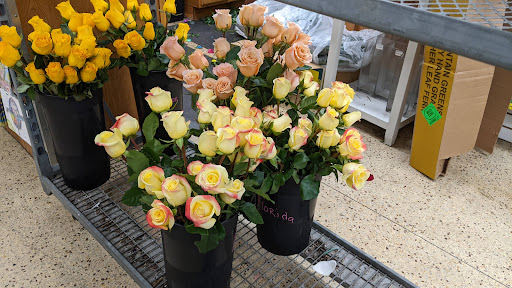 Grocery Store «Horrocks Market», reviews and photos, 4455 Breton Rd SE, Kentwood, MI 49508, USA