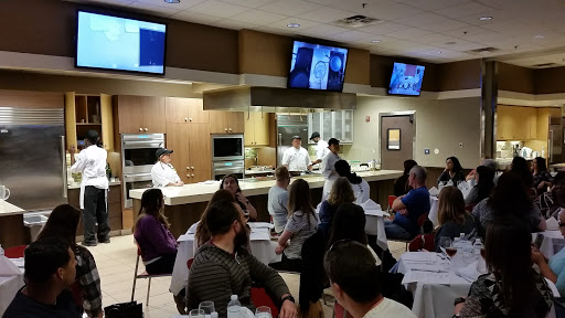 Supermarket «Publix Super Market at The Marketplace at Dr. Phillips», reviews and photos, 7524 Dr Phillips Blvd, Orlando, FL 32819, USA