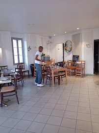 Atmosphère du Restaurant Ponte Vecchio/ Pizzeria du pont à Villeneuve-sur-Yonne - n°3