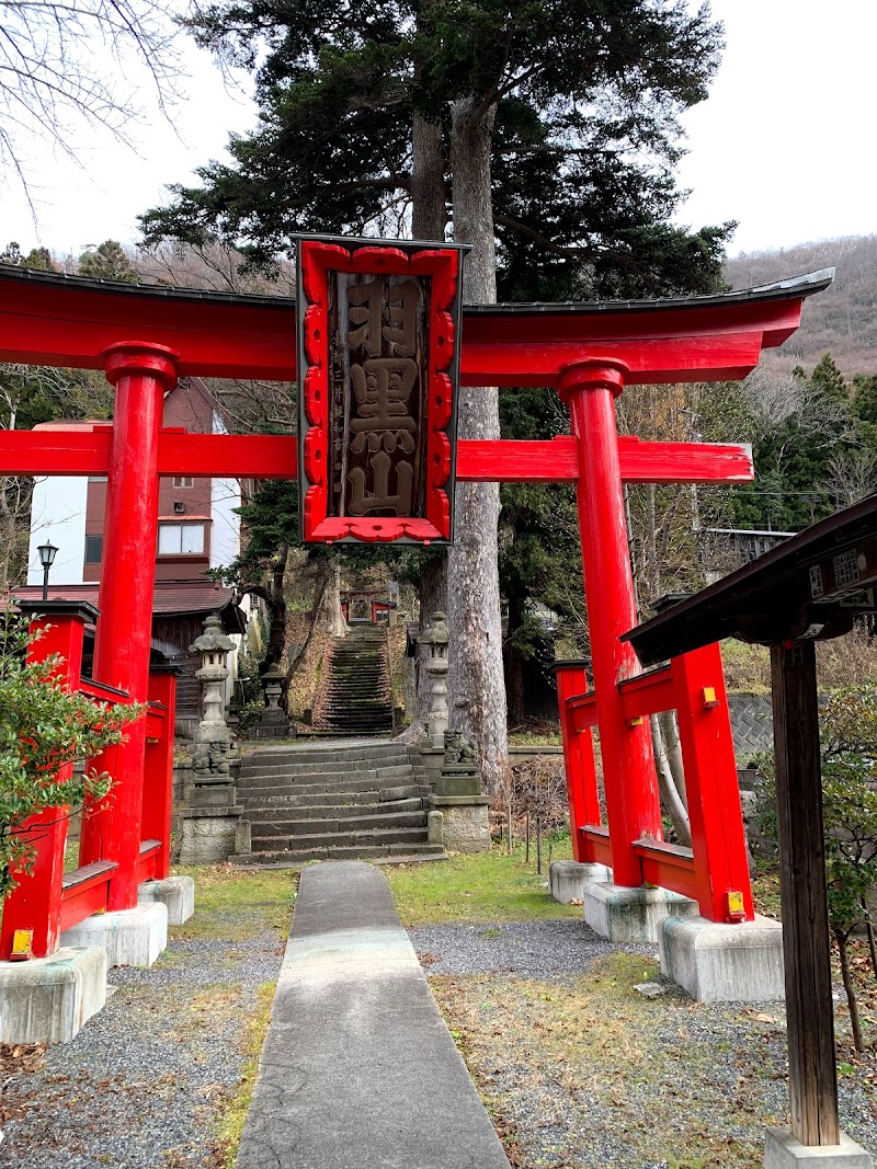 羽黒山神社 神門