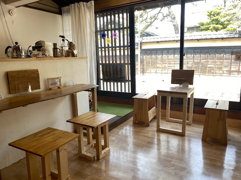 ARIMATSU cafe|space 六弦とコットン