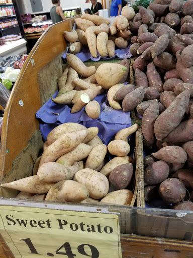 Grocery Store «Garden State Farmers Market», reviews and photos, 2549 US-1, North Brunswickck, NJ 08816, USA