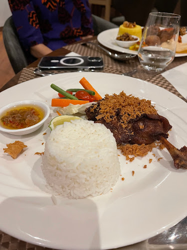 Table at 7 - Singapore