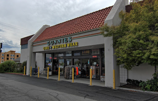 Gun Shop «Gunnies», reviews and photos, 396 State St, Orem, UT 84058, USA