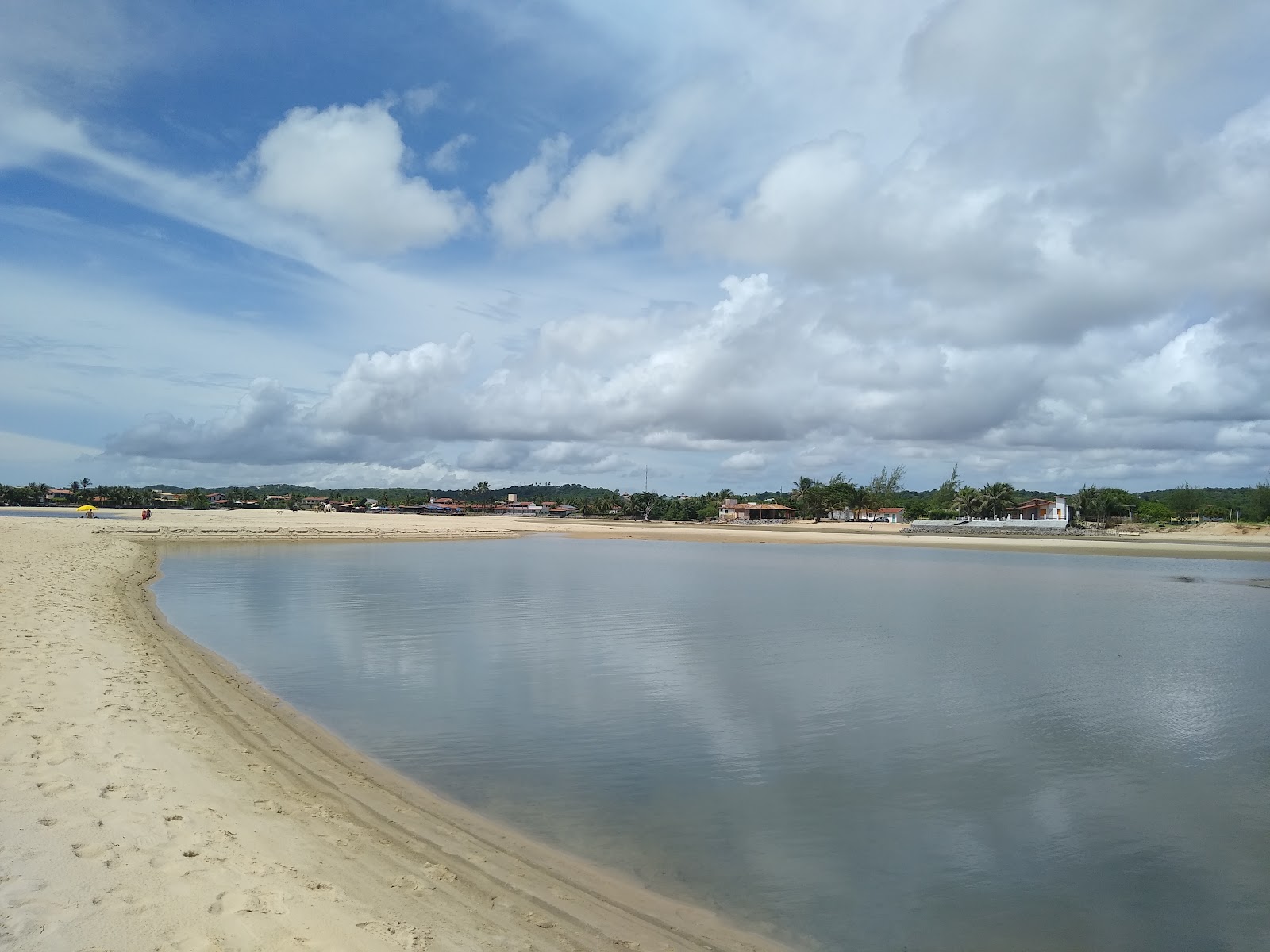 Praia de Barra do Rio'in fotoğrafı ve yerleşim