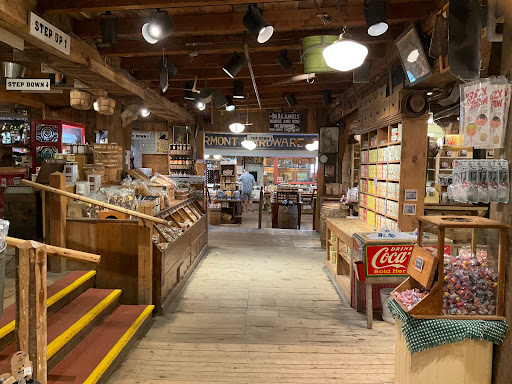 General Store «The Vermont Country Store Weston», reviews and photos, 657 Main St, Weston, VT 05161, USA